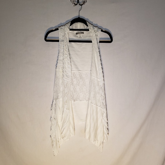 *Mod Land* Cream lace and ruffle sleeveless cover up, large - Picture 1 of 8